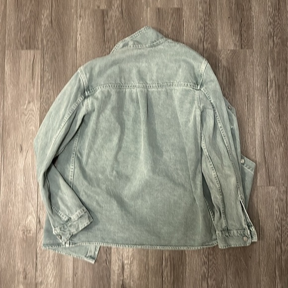 Zara Denim Shirt - Picture 2 of 4